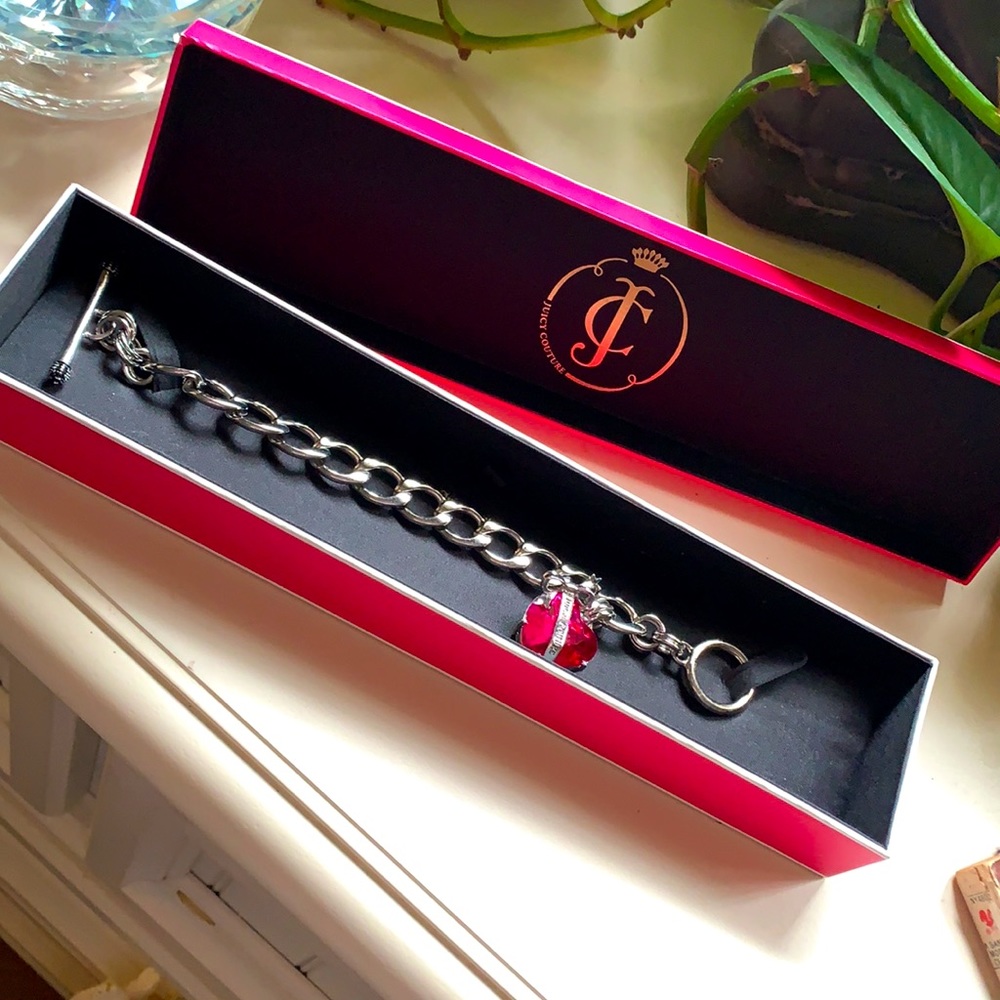 Juicy Couture pink heart started bracelet